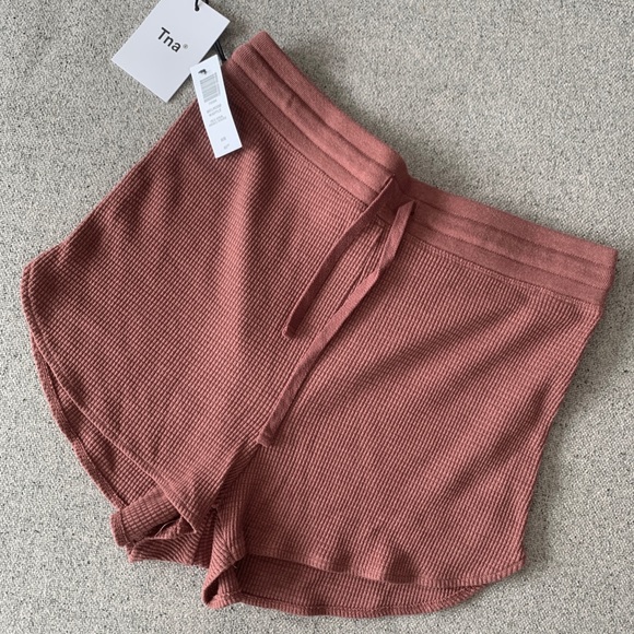 Aritzia TNA Melrose Waffle Shorts NWT - Picture 2 of 5